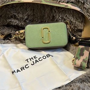 Marc Jacobs SnapShot